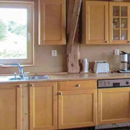 4 Bedroom Gorgeous In Bjoa Innbjoa